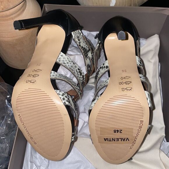🔥BCBGmaxazria    Valentia Python Leather Shoes - size 6 New in box - Picture 6 of 10